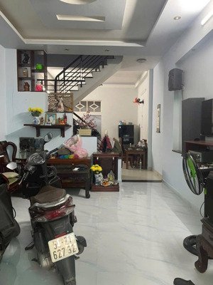 một chiếc nhà 2 tầng đường 8m chỉ 4,95 tỷ. full nội thất. huỳnh tấn phát, tt nhà bè. sát q7