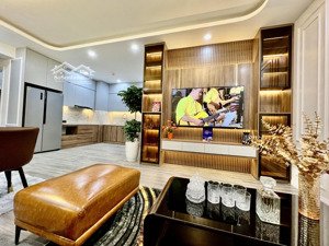 cần tiền bán nhanh căn chung cư b6a nam trung yên, gồm 2pn, 2vs, có sổ đỏ giá 5.3 tỷ: 