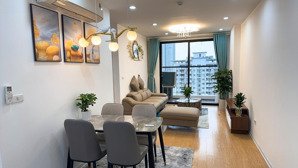 chính chủ bán căn 92m2 giá 7.1 tỷ 3pn +2wc full nội thất tại cc golden west