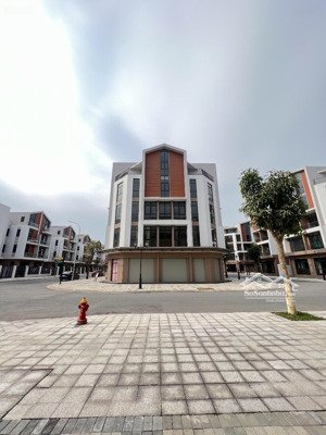 shophouse góc 3 mặt tiền đường 20m view công viên 145m2 giá chỉ 20,3 tỷ sổ lâu dài tại vin 3