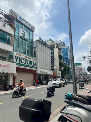 Vị trí Kd Phú Nhuận, 4 Tầng, 4Pn, 36m2, ngang 5.5m, vài bước ra MT Huỳnh Văn Bánh, 6.7 Tỷ