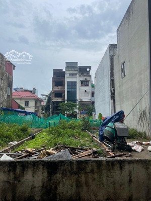 long biên. đối diện tttm aeon long biên. 68m đất giá chỉ hơn 10 tỷ. bán mảnh đất 68m phố đàm quan