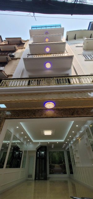 cho thuê nhà lê trọng tấn đầu trường chinh: 65m² x 4 tầng, mỗi tầng 2 phòng, ô tô đỗ cửa. giá 20tr