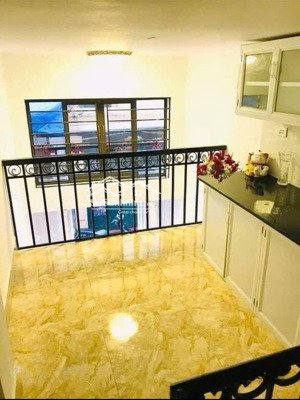 tôi cần bán nhà thụy khuê, 15m2, từ tầng 2 18m2, ngõ 3.5m, 3 tầng phù hợp ở hoặc kinh doanh nhỏ.