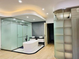 cho thuê căn liền kề ngọc trai giá rẻ tại vin ocp gia lâm. nhà hoàn thiện có thang máy giá 25tr.