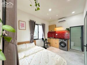 Căn hộ ban công full nội thất, máy giặt riêng gần Vòng Xoay Hàng Xanh