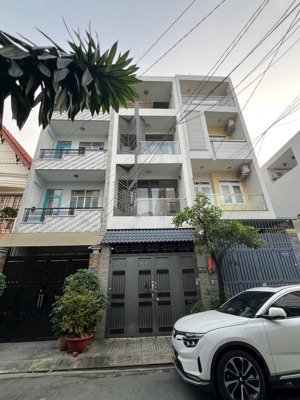 nhà hẻm 10m thông khu tân sơn nhì - 4mx17m - đúc 3 tầng kiên cố ngay cạnh công viên. giá 10.3 tỷ tl