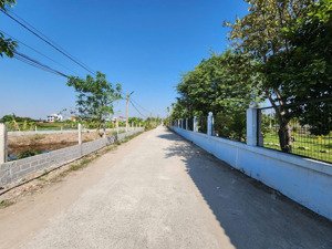 nhà vườn 2241m2 tại hoà nghĩa, dương kinh, hải phòng. có sẵn khuôn viên, nhà vườn, ao cá, nhà ở 2pn