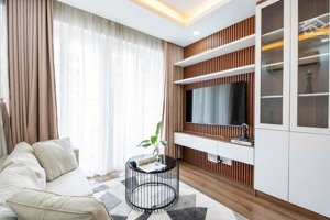 căn hộ sky center 5 b phổ quang, tân bình 75m2 17 triệu 2 phòng ngủ đầy đủ tiện nghi gần sân bay