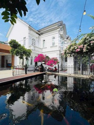 siêu phẩm villa sân vườn hồ cá koi 17,5m x 20m. 342m2 tọa lạc phường thạnh xuân