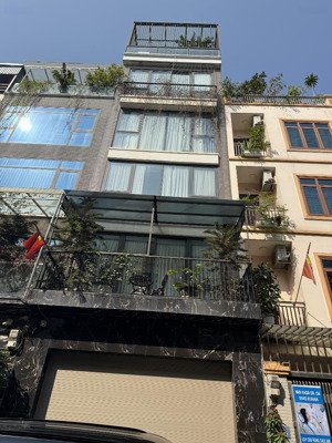 chính chủ bán nhà văn quán. kinh doanh. nội thất thông minh. thang máy. giá cả thương lượng