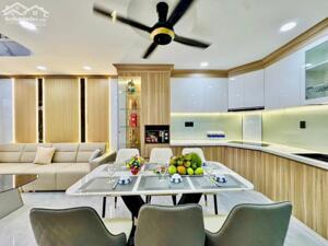 NHÀ PHỐ RIÊNG LẺ – TRỊNH THỊ DỐI – NGUYỄN THỊ DỄ