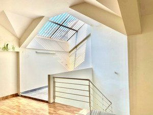 cho thuê nhà 160m2 hoàn thiện đẹp 26tr