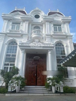 siêu phẩm hạ giá! bán dinh thự villa thảo điền quận 2 đường nguyễn văn hưởng.dt:16x50m2 giá 200 tỷ.