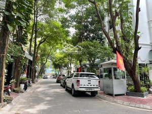 tôi chính chủ mời thuê nhà trung kính to 100m2 5 tầng phân lô ô tô đỗ ngày đêm, 30tr/th