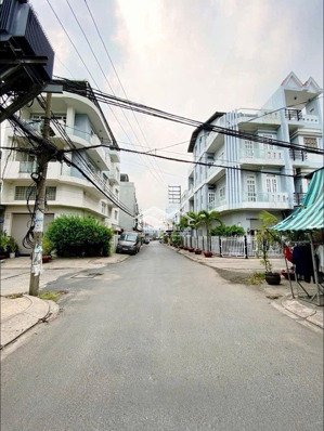 nhà 4 tầng - (4x14m) 4pn - tân hòa đông đường 10m ở và kd vp - gần aeon mall tên lửa -giá: 6.8 tỷ