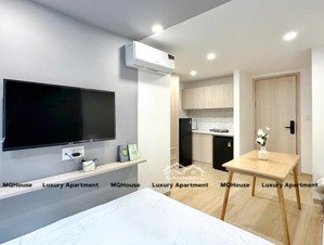 căn hộ studio cửa sổ lớn có thang máy khóa vân tay trong phòng gần công viên tao đàn quận 3