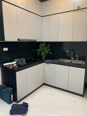 cho thuê nhà riêng đường phan đình giót ( ngã tư vọng ) ngõ ô tô tránh giá 10 triệu