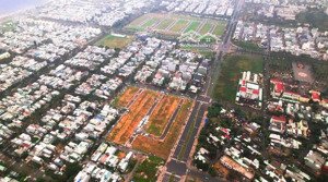 1 căn góc 3mt 4t+tum duy nhất 250m2 mt11m h.thị loan giao hồtùng mậu vay 70% ls0% ck15% giá từ 8 tỷ