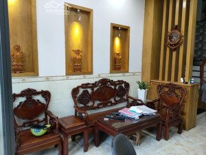 bán nhà cách mạng tháng tám, 8,3 tỷ, 63m2, 4pn, 4wc, chính chủ