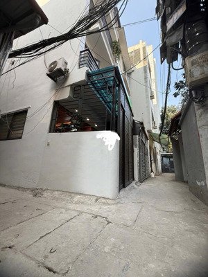 bán nhà lô góc 44m nhỉnh 9 tỷ tại ngõ 12 quang trung sẵn nội thất ở ngay