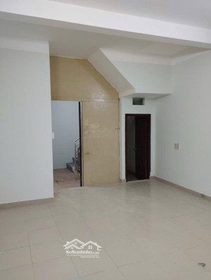 bán nhà mặt tiền 80m2 2 tầng ngang 6.6m nở hậu 4 pn kd đỉnh yên đỗ 9.99 tỷ