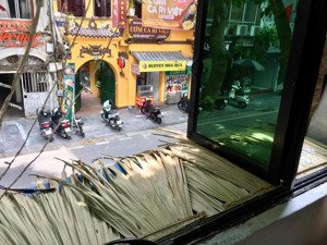 sang nhượng nhà hàng nhỏ 25m2 boutique hoàn kiếm, giá thuê mềm