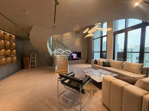 hiếm, căn loft 2 phòng ngủ đập thông 165m2, nội thất cao cấp. giá 131tr, tại galleria metropole