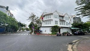 bán nhà góc 2 mặt tiền cạnh viên gần biển nha trang mặt tiền kinh doanh hạ tầng đẹp bài bản