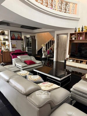 bán penhouse duplex homyland 1 ngay mặt tiền nguyễn duy trinh ,diện tích 415m giá 18 tỷ 