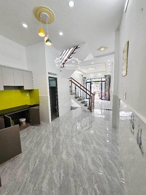 cc ngộp bank bán gấp 4x20m, nhỉnh 5tỷ