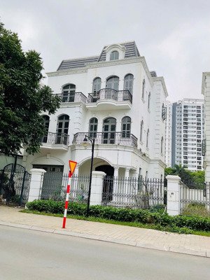 hàng hiếm bán gấp biệt thự đơn lập trong phân khu harmony