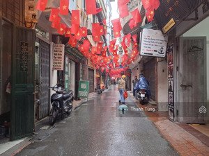 giá mềm 12,5 tỷ - 43,3m nhà 5t mặt ngõ văn chương hai mặt tiền vỉa hè kd sầm uất - gần mp - oto đỗ