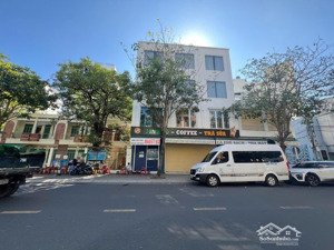 mặt tiền nguyễn thiện thuật nối dài - sát bệnh viện quân y 87đi ra biển trần phú 360m giá: 21,8 tỷ