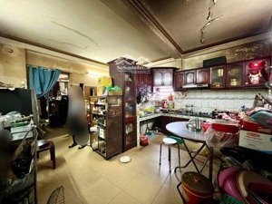 nhà ngay ngã tư lũy bán bích thoại ngọc hầu 4 tầng 84m2, hxh, chỉ 8 tỷ 5