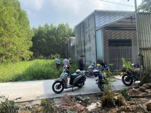 chính chủ gửi bán anh chị ơi 1 sẹc trần vĩnh lộc sát bên là kcn giang điền bán kính 500m có đầy đủ