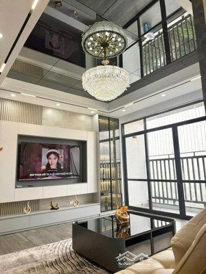 bán chung cư cao cấp c land, 81 lê đức thọ, 135 m2, 3 phòng ngủ, 2 vs, full đồ