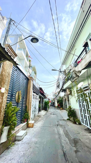 sát hxh ngay cư xá ngân hàng, 6m x 13m, 2 tầng, sẵn dòng tiền, giá 5.6 tỷ