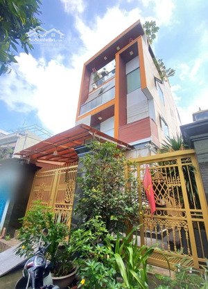 nhà tân hòa đông (8x18m) đúc 4 tấm thiết kế hiện đại cực kì đẹp