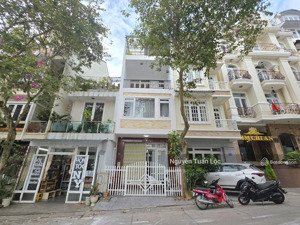 chính chủ cần bán nhà mặt tiền khu golf valley, phường 2, đà lạt, thích hợp để ở hoặc kinh doanh