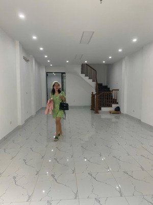 cho thuê 3 căn liền kề ở hateco apollo, thang máy, điều hoà, ô tô đỗ