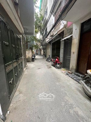 chỉ 5 tỷ - nhà đẹp tây hồ - ngõ ba gác phi - một ngoặt ra phố - 50m ra ô tô tránh