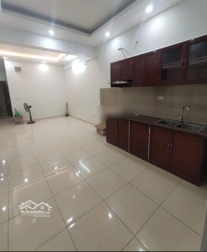 cho thuê chcc nam đô, trương định, căn góc 95 m2, giá 12 triệu/th, 3 p ngủ, 2 wc, full nội thất