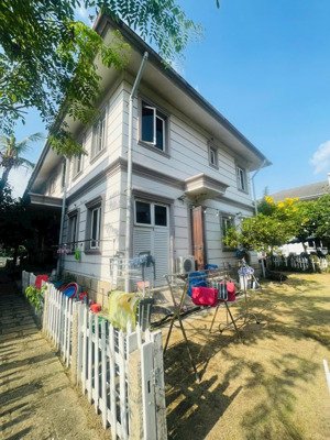 cho thuê biệt thự sân vườn 250m2 garden home hiệp bình phước sát vạn phúc city