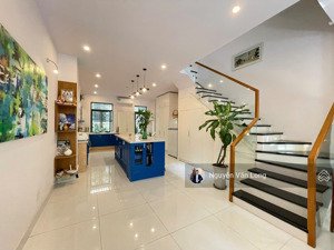 nhà phố lakeview full nội thất ngay công viên giá 32 triệu, nhà trống sẵn vào ở