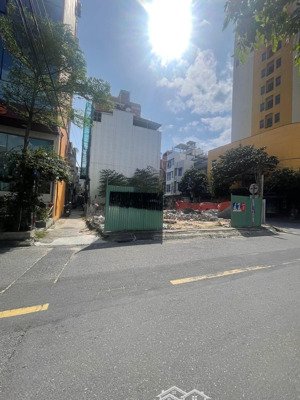 siêu phẩm 3 mặt tiền dương đình nghệ gần biển .