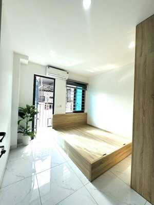 cho thuê phòng 1n1k, studio 14 mễ trì hạ nhà mới thang máy hơn 4tr