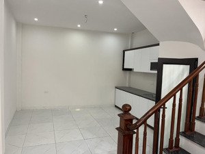 bán nhà 5 tầng xây mới vào ở ngay giá rẻ nhất khu vực lh 