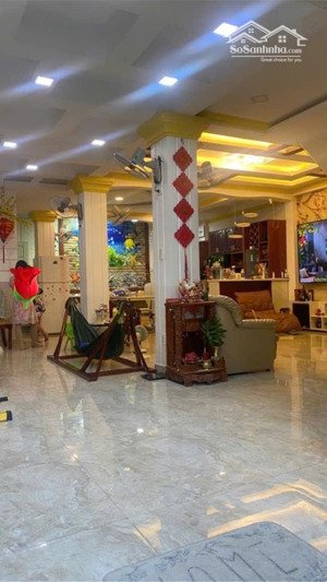 biệt thự phố 3 lầu kdc bình hưng, gần đường số 10, ngay bến xe q8, ô tô vào nhà, 8x18m, 5p, 5wc