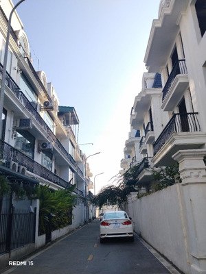 ngay việt hưng, biệt thự song lập chỉ nhỉnh 12 tỷ